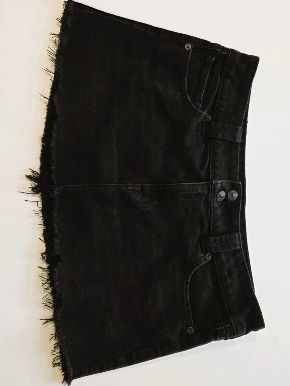 American Eagle Black Denim Raw Hem Micro Mini Skirt Size 8 - Picture 3 of 10